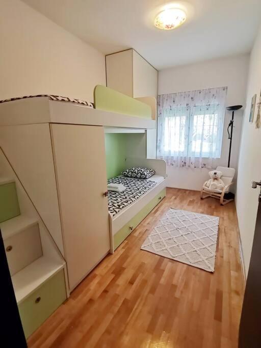 Apartman Pejic 珀德垂那 外观 照片