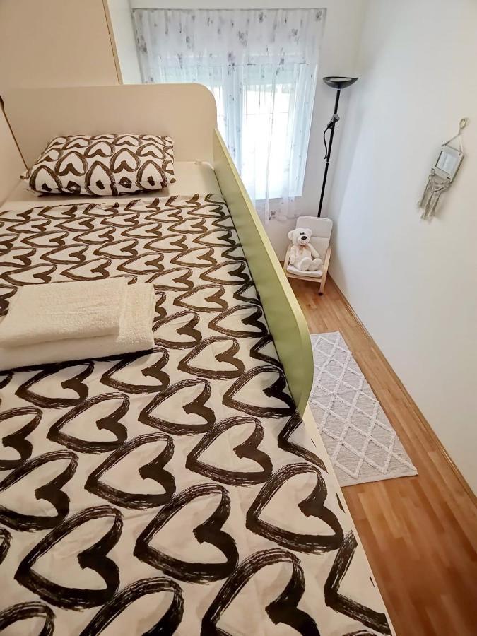 Apartman Pejic 珀德垂那 外观 照片