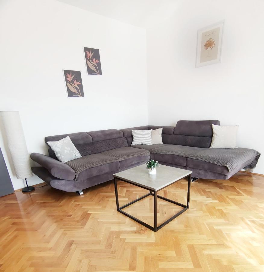 Apartman Pejic 珀德垂那 外观 照片